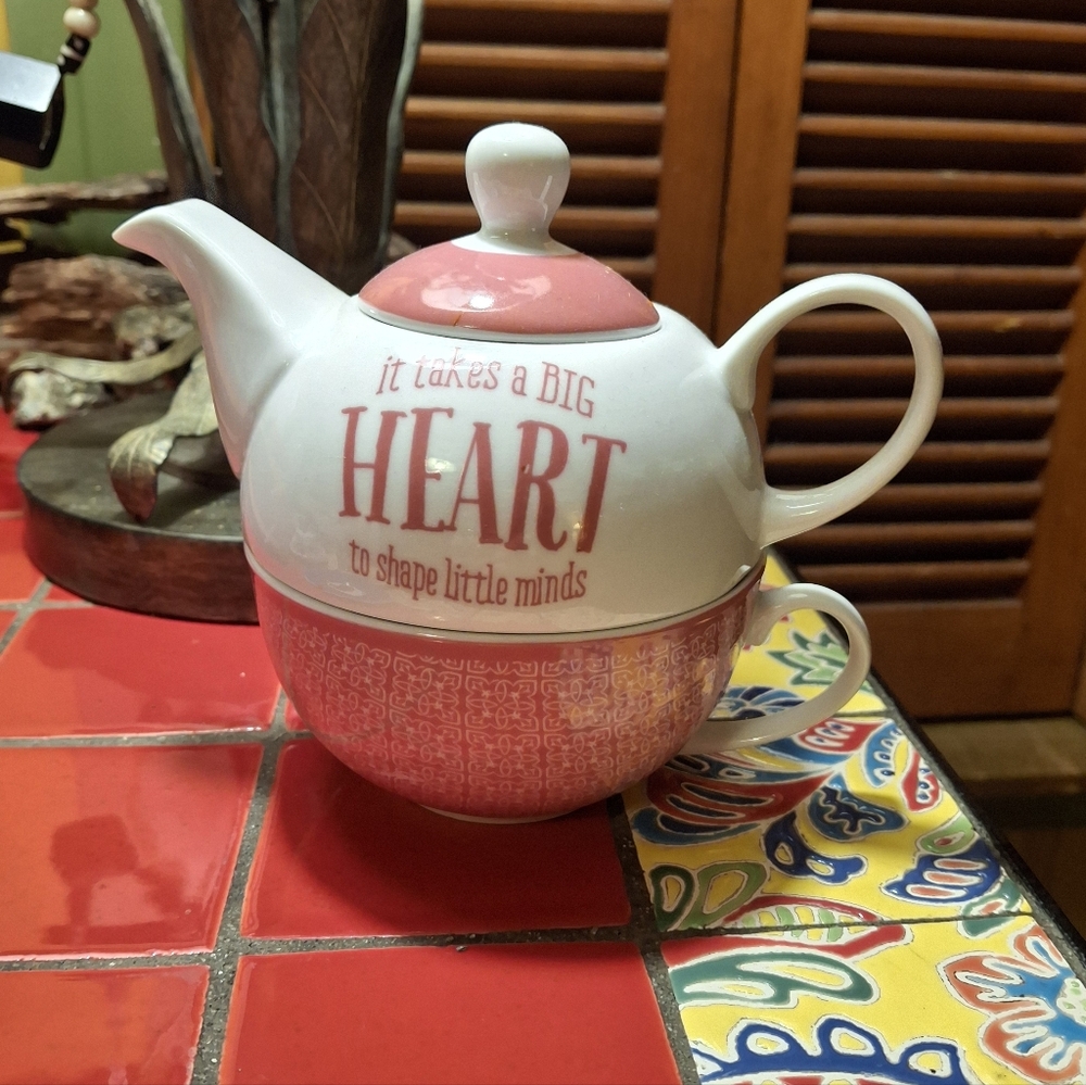 Christian Gf Teapot WLid & Cup "It Takes A Big Heart.." "Let All.." I Cor 16:14